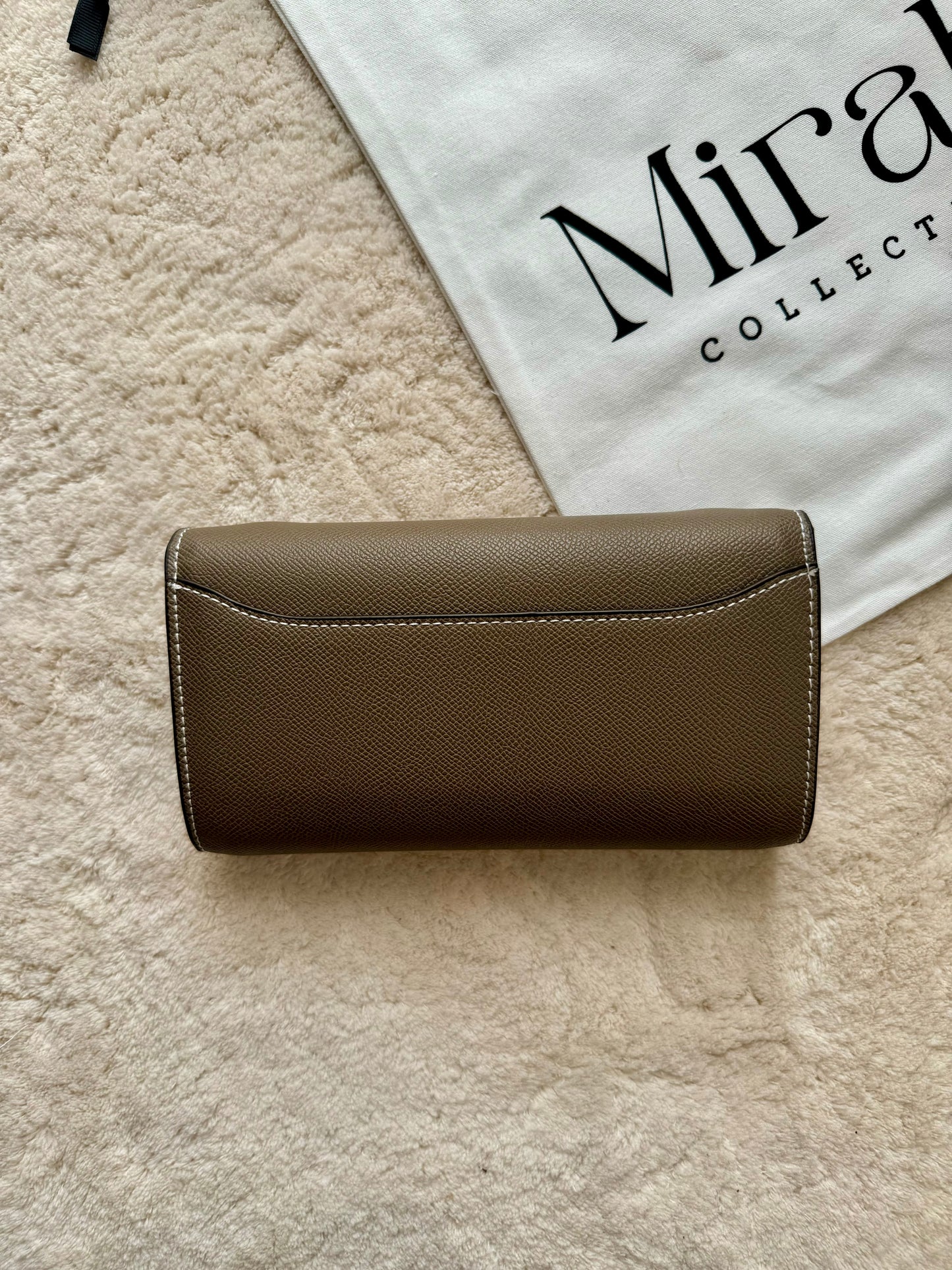 PORTEFEUILLE GRIS ÉLEPHANT BOUCLE ARGENT CUIR RIGIDE - pochette